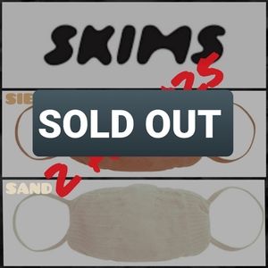 SKIMS face mask